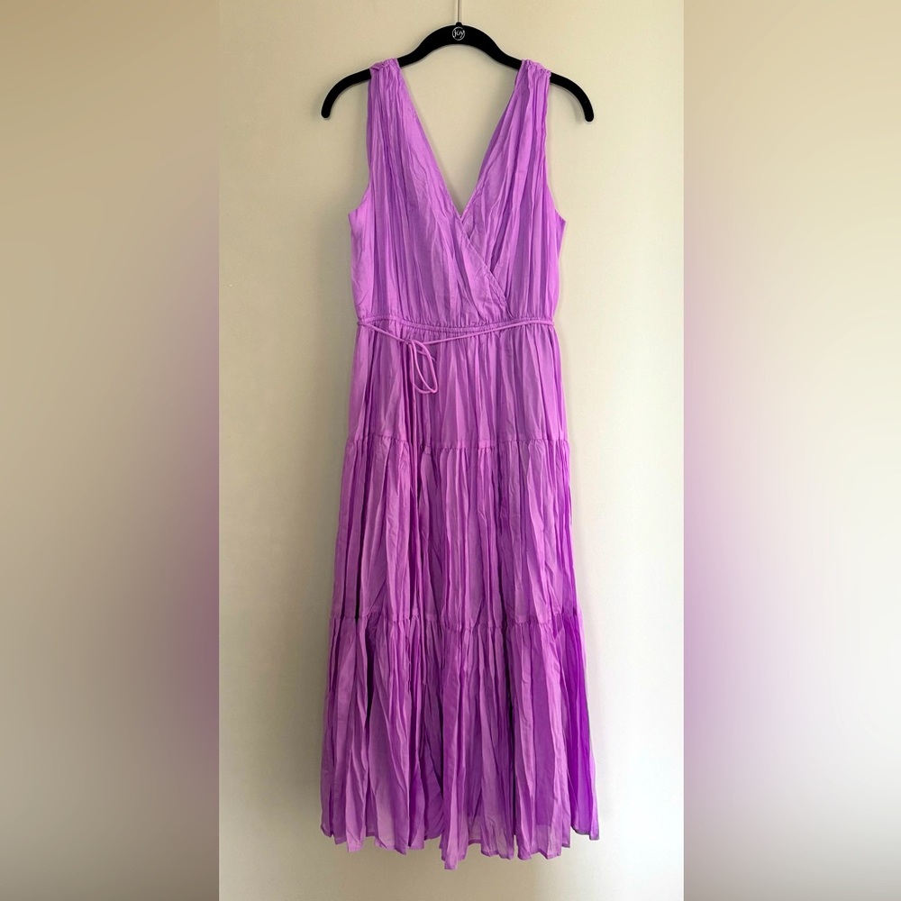 GAP pleated, tiered maxi dress. Size Medium.